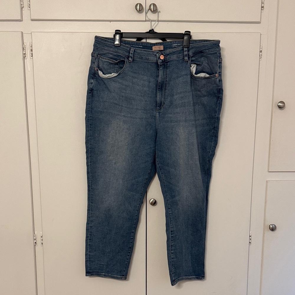 DL1961 Women's Cropped Blue Jeans